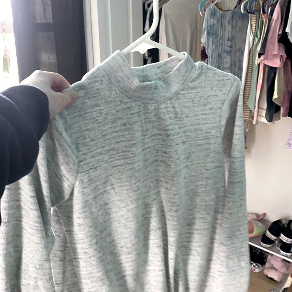 Never worn. So cute old navy is amazing - Picture 1 of 3